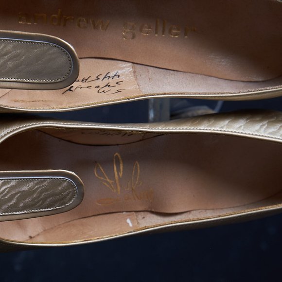 Vintage 1960s Gold Pumps Heels Shoes - Picture 8 of 8